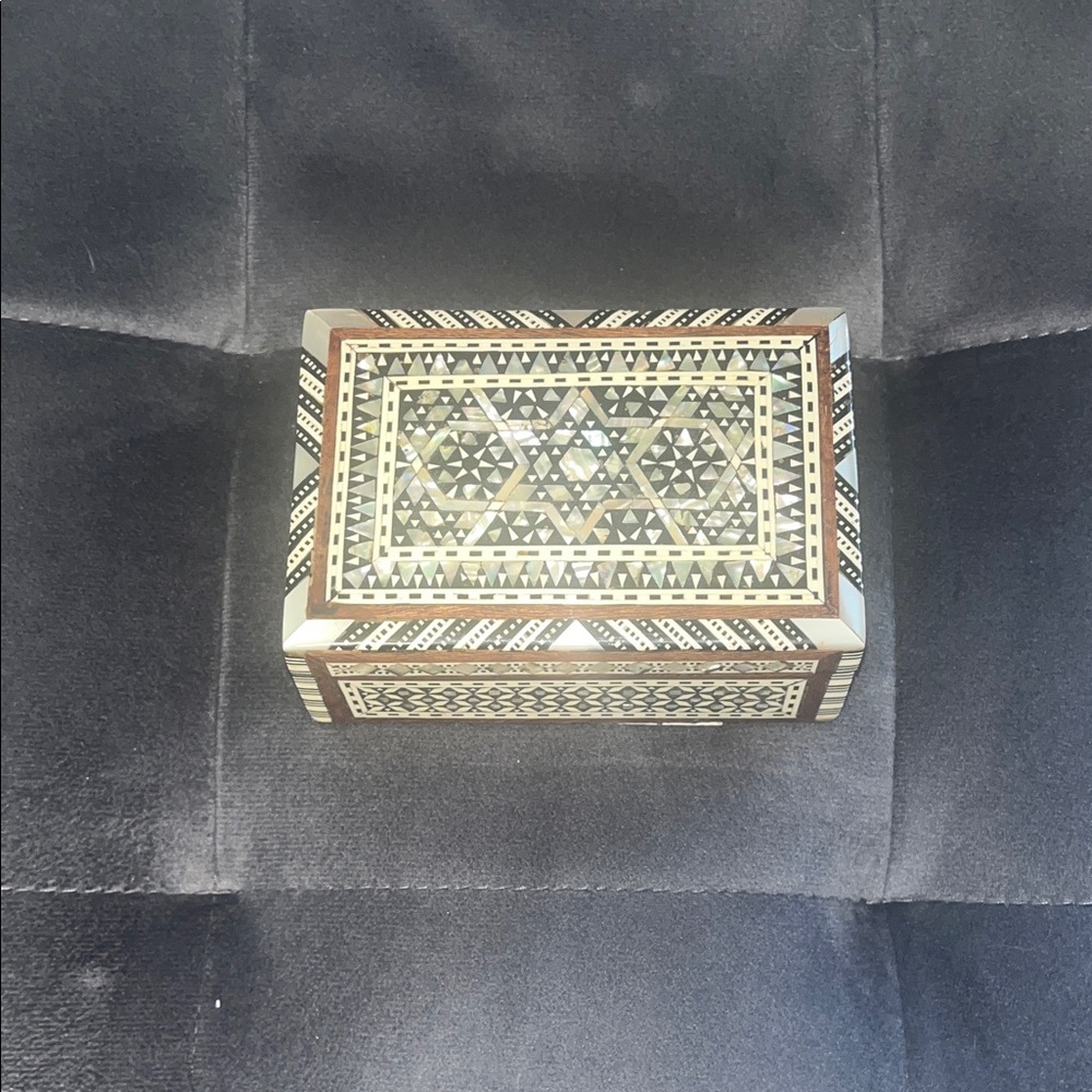 Source Unknown Geometric Patterned Box in Black, White, and Brown